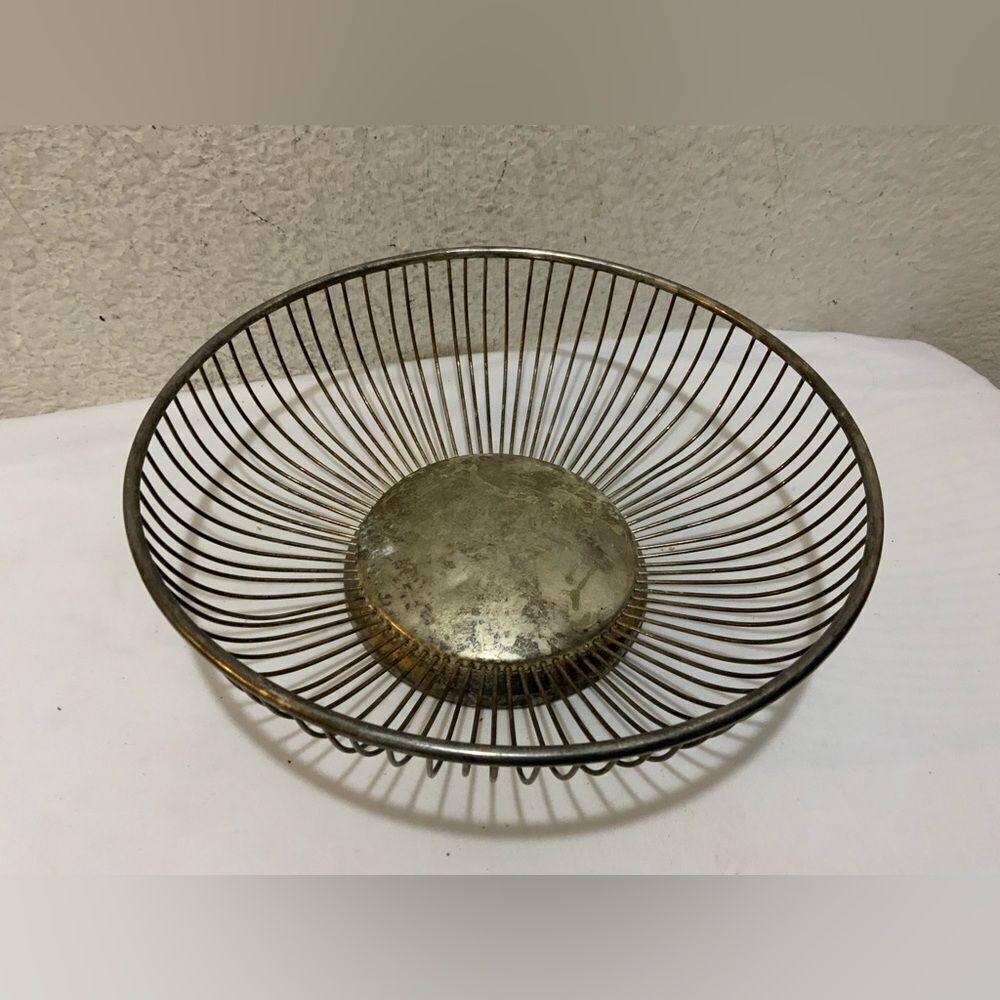 Vintage Leonard silver plate basket thanksgiving, bread basket Hong Kong